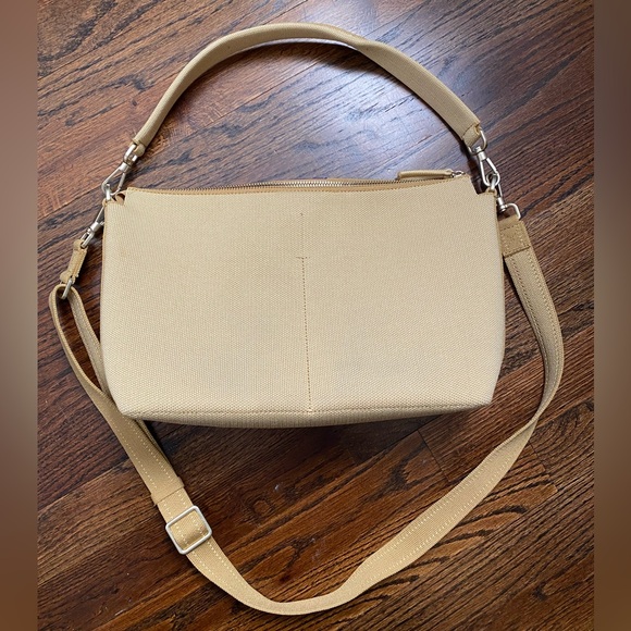 Rothys- The Daily Crossbody- Golden Wheat - Picture 3 of 15